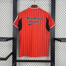 CAMISA DE BASEBOL DO MANCHESTER UNITED 25/26 VERMELHO E PRETO
